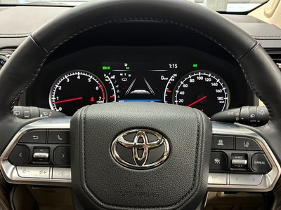2024 Toyota LAND CRUISER 300 thumbnail 33