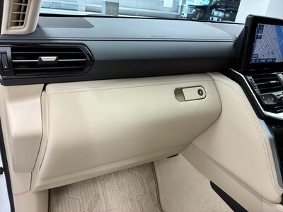 2024 Toyota LAND CRUISER 300 thumbnail 48
