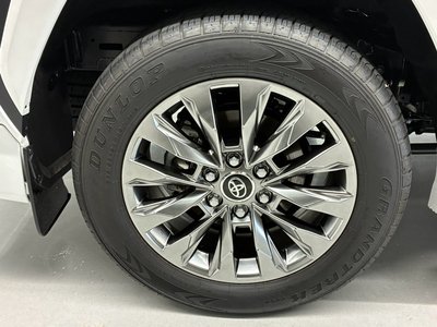 2024 Toyota LAND CRUISER 300 photo 15