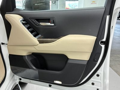 2024 Toyota LAND CRUISER 300 thumbnail 23