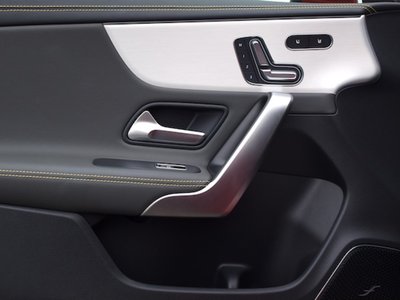 2025 Mercedes-BENZ CLA AMG — фото 8