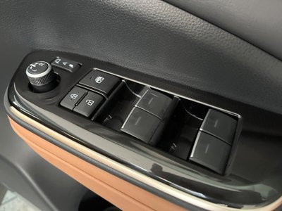 2025 Toyota CROWN SPORT thumbnail 36