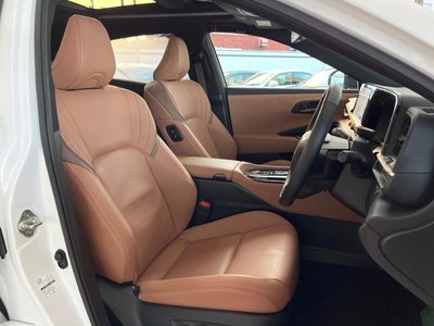 2025 Toyota CROWN SPORT photo 8
