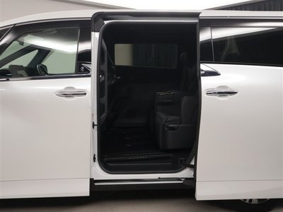 2025 Toyota ALPHARD — фото 31