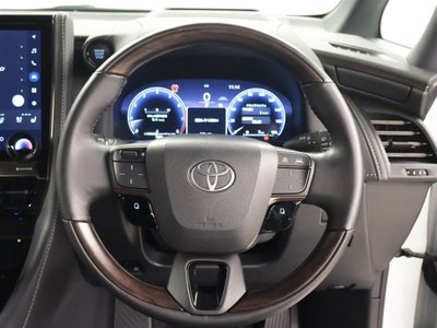 2025 Toyota ALPHARD — фото 6