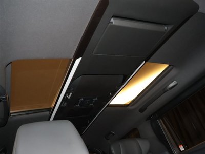 2025 Toyota ALPHARD — фото 10