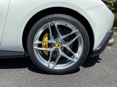 2023 Ferrari ROMA — миниатюра 22