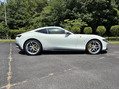 2023 Ferrari ROMA — миниатюра 11