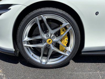 2023 Ferrari ROMA — миниатюра 21