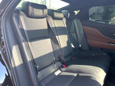 2025 Toyota CROWN CROSSOVER — миниатюра 9