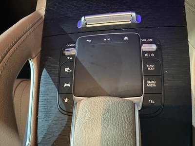 2024 Mercedes-BENZ GLS thumbnail 41