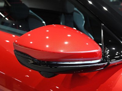 صورة 40 لـ 2025 Ferrari 12 CILINDRI