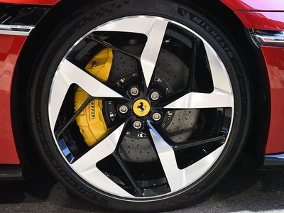 صورة 7 لـ 2025 Ferrari 12 CILINDRI