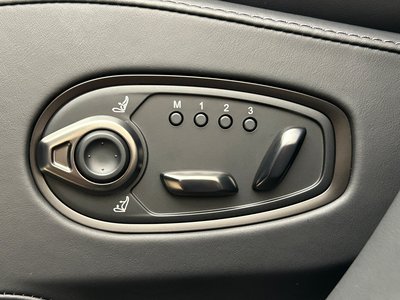 2024 Aston Martin DBX 照片 34