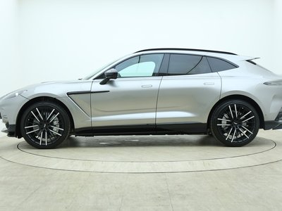 2024 Aston Martin DBX photo 9