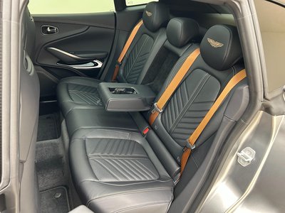 2024 Aston Martin DBX 照片 36