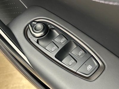 2024 Aston Martin DBX 照片 54