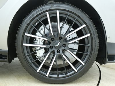 2024 Aston Martin DBX 照片 18