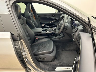 2024 Aston Martin DBX 照片 44