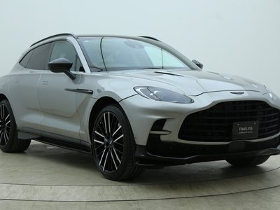 2024 Aston Martin DBX photo 4
