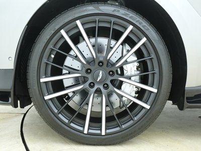 2024 Aston Martin DBX 照片 17
