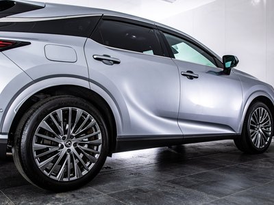 صورة مصغرة 31 لـ 2023 Lexus RX
