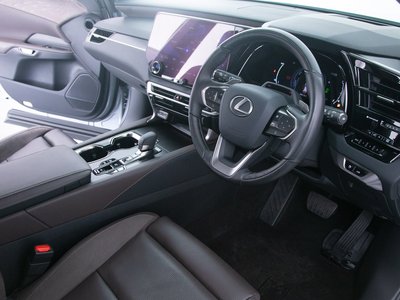 صورة مصغرة 51 لـ 2023 Lexus RX