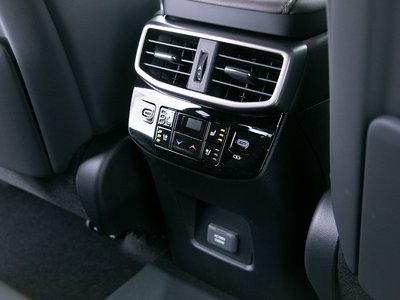 صورة مصغرة 77 لـ 2023 Lexus RX
