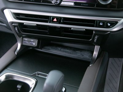 صورة مصغرة 69 لـ 2023 Lexus RX