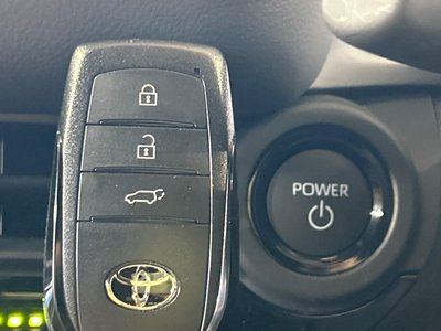 صورة 31 لـ 2025 Toyota CROWN SPORT