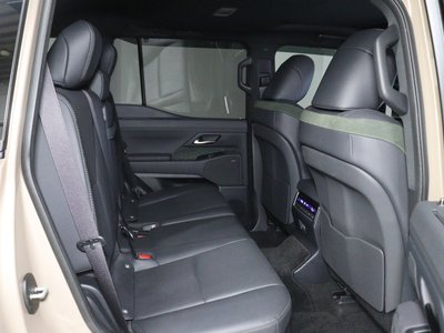 2025 Lexus GX — фото 18