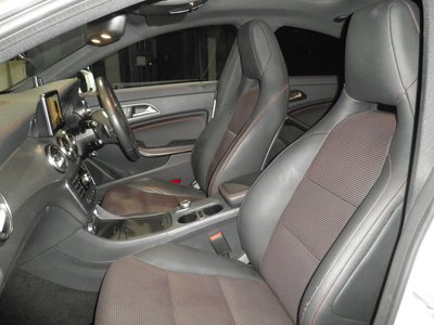 صورة 23 لـ 2014 Mercedes-BENZ CLA