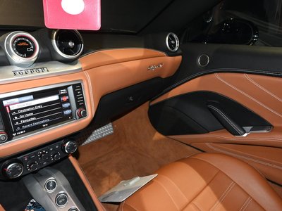 2014 Ferrari CALIFORNIA T 照片 15