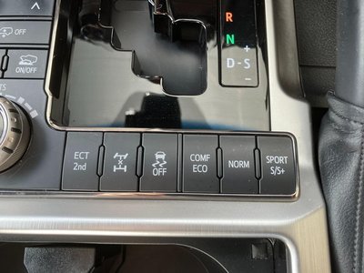 2015 Toyota LAND CRUISER 200 — фото 48
