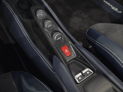 2021 Ferrari F8 SPIDER — фото 17