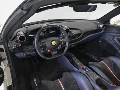 2021 Ferrari F8 SPIDER — фото 3