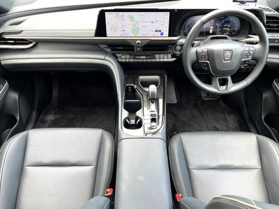 2025 Toyota CROWN ESTATE — миниатюра 2