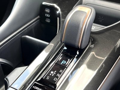 2025 Toyota CROWN ESTATE — миниатюра 65