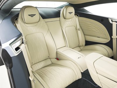 صورة 16 لـ 2024 Bentley CONTINENTAL