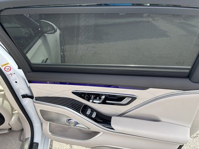 2025 Mercedes-BENZ S-CLASS MAYBACH photo 11