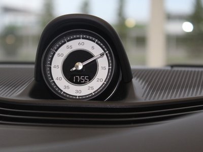 صورة 32 لـ 2021 Porsche TAYCAN