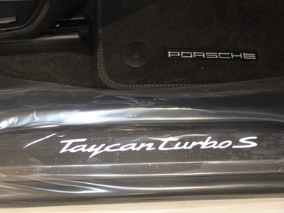 صورة 19 لـ 2021 Porsche TAYCAN