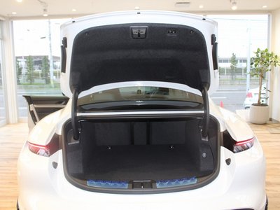 صورة 33 لـ 2021 Porsche TAYCAN