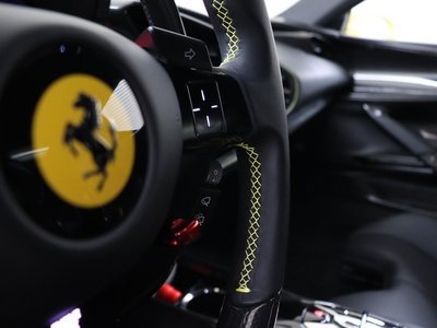 2022 Ferrari SF90 STRADALE 缩略图 18