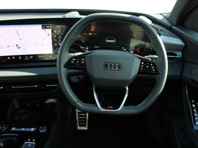 صورة 13 لـ 2025 AUDI Q6 E-TRON