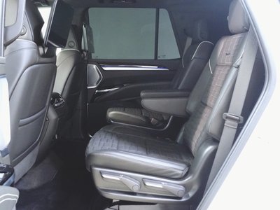 2025 Cadillac ESCALADE 缩略图 32