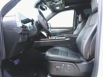 2025 Cadillac ESCALADE 缩略图 25