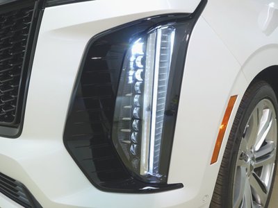 2025 Cadillac ESCALADE 缩略图 3