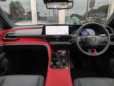 2025 Toyota CROWN SPORT 照片 2