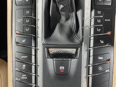 صورة مصغرة 5 لـ 2021 Porsche MACAN